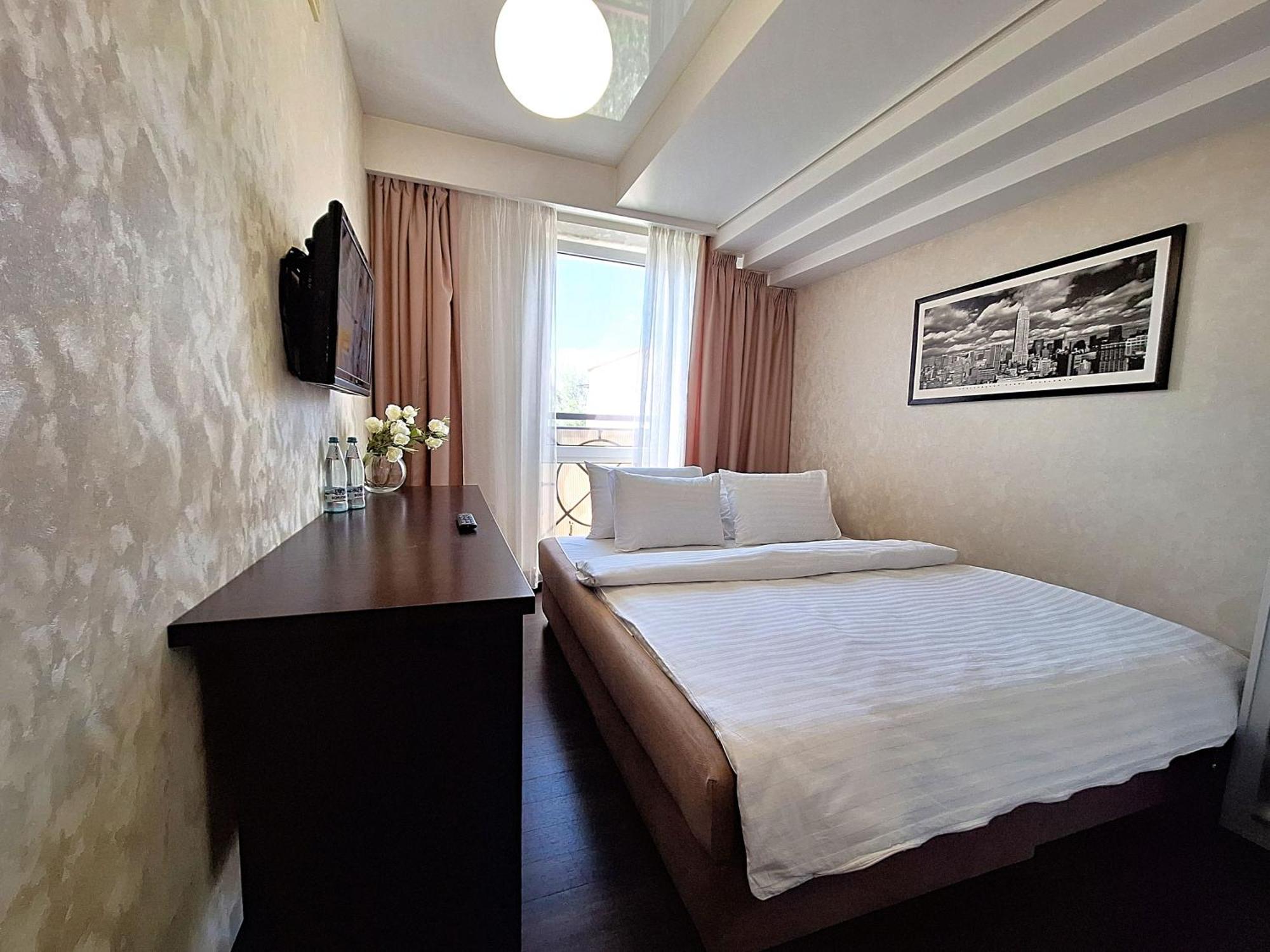 Найбільше Ліжко У Полтаві Мережа Alex Apartments Цілодобово Безконтактне Заселення Poltava Extérieur photo